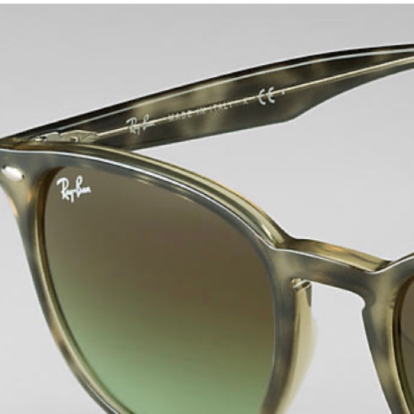 Close to new turquoise Ray-Bans! - Picture 3 of 6